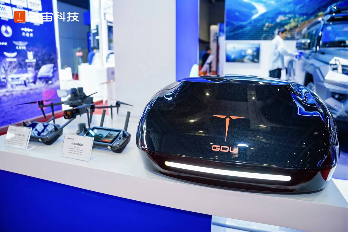 為出行添翼，天鷹智能車(chē)載無(wú)人機(jī)系統(tǒng)全球首發(fā)