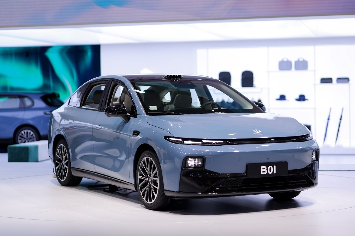 爆款席位預(yù)定！零跑B01上海車展C位出道