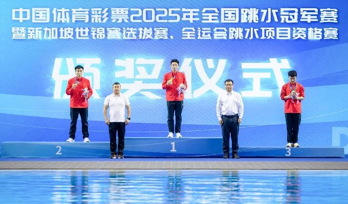 連續(xù)三個(gè)月銷(xiāo)量破萬(wàn)！嵐圖汽車(chē)5月交付10022輛，同比增長(zhǎng)122%
